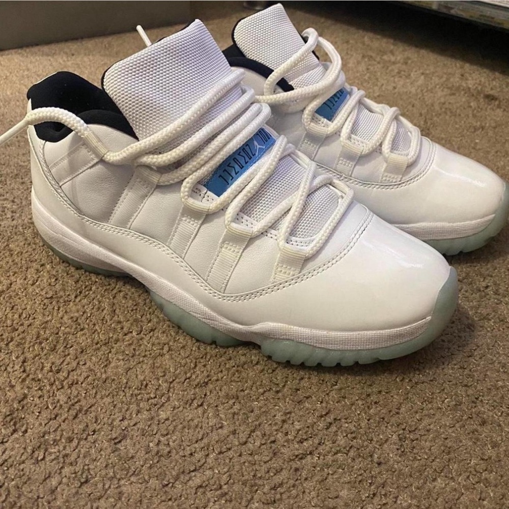 Jordan 11 Low Legend Blue size 7 men's (womens 8.5)